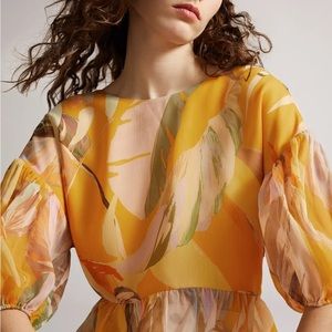 Ted Baker London Darcila Exaggerated Puff Sleeve Top Size 2 NWT